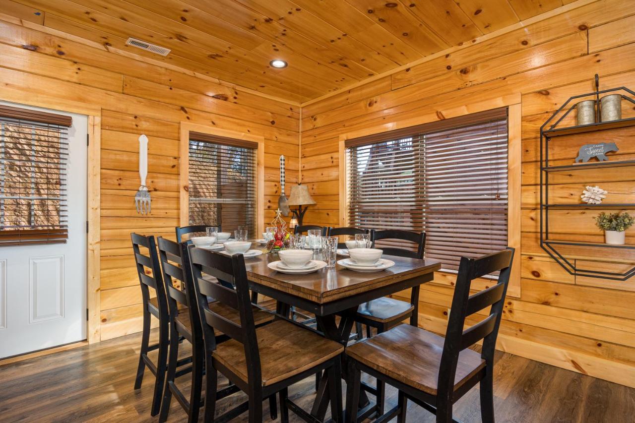 5Bd5B Escape Cabin With 2 Hottubs, Thtr &Game Rm,1Mi To The Parkway! 4Mi To Dollywood - Spring Deal Pigeon Forge Extérieur photo