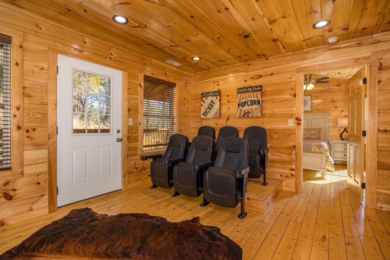 5Bd5B Escape Cabin With 2 Hottubs, Thtr &Game Rm,1Mi To The Parkway! 4Mi To Dollywood - Spring Deal Pigeon Forge Extérieur photo