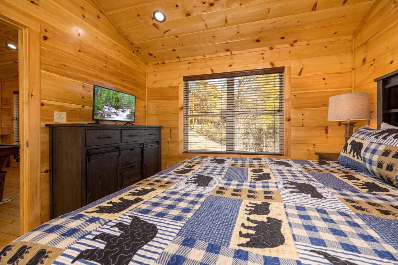 5Bd5B Escape Cabin With 2 Hottubs, Thtr &Game Rm,1Mi To The Parkway! 4Mi To Dollywood - Spring Deal Pigeon Forge Extérieur photo